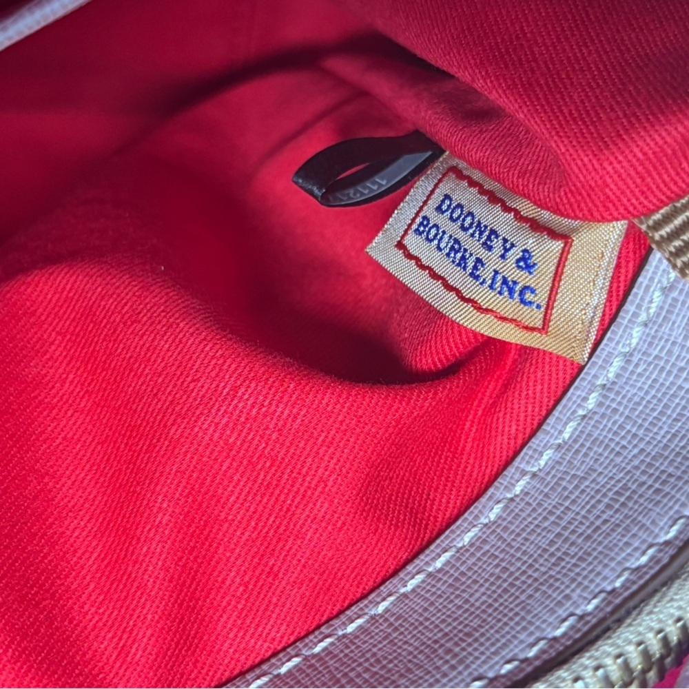 Dooney & Bourke Pink Shoulder Bag with Classic Elegance π¦’π€ - Picture 13 of 16